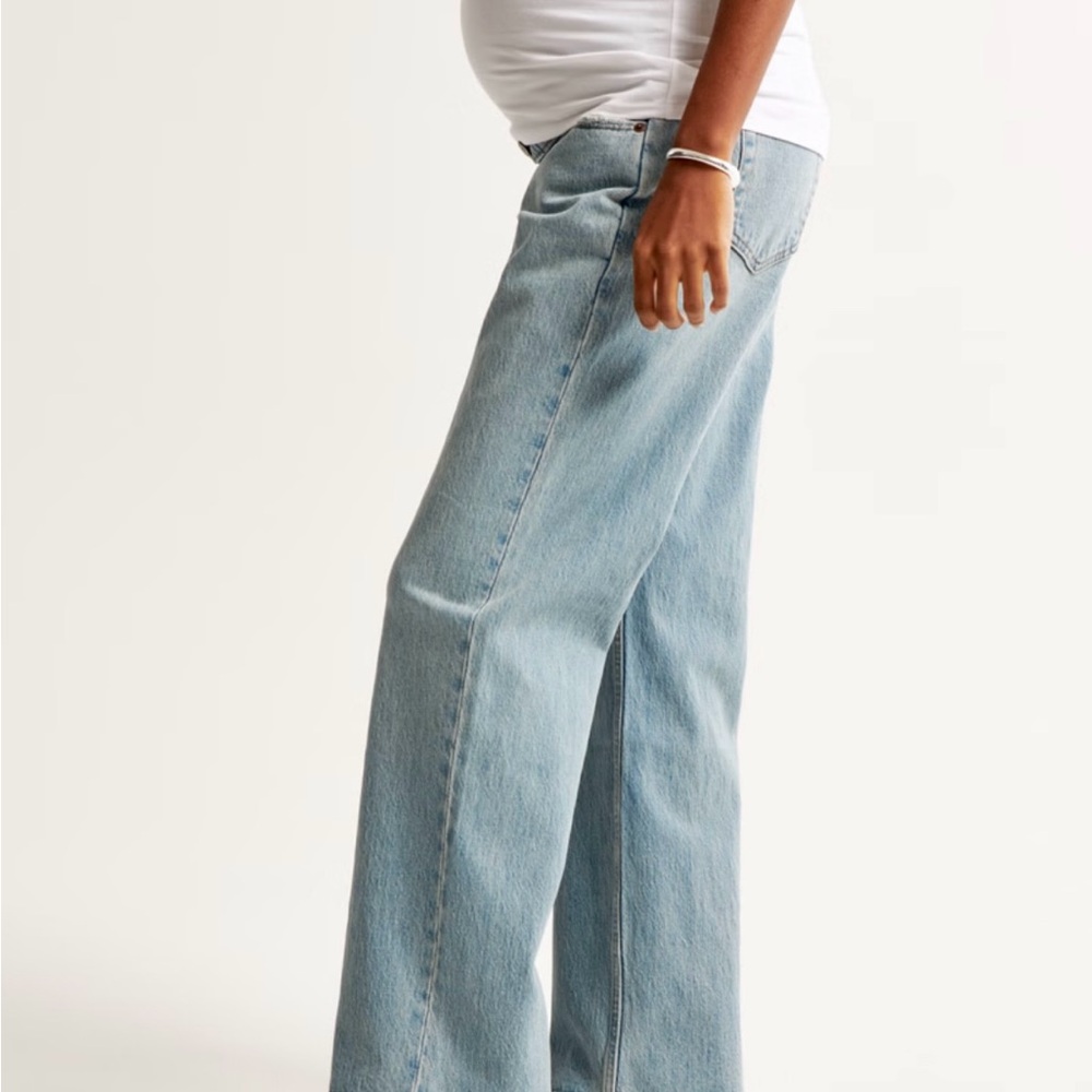 SOLD - Abercrombie & Fitch Maternity Jeans (28)